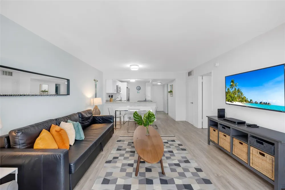 1228 West Ave #312 Miami Beach, FL 33139