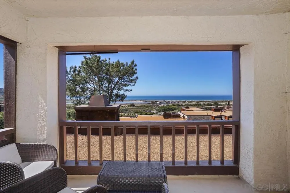 13053 Caminito Del Rocio Del Mar, CA 92014