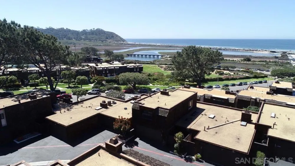 13053 Caminito Del Rocio Del Mar, CA 92014