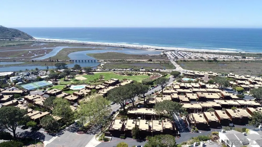 13053 Caminito Del Rocio Del Mar, CA 92014