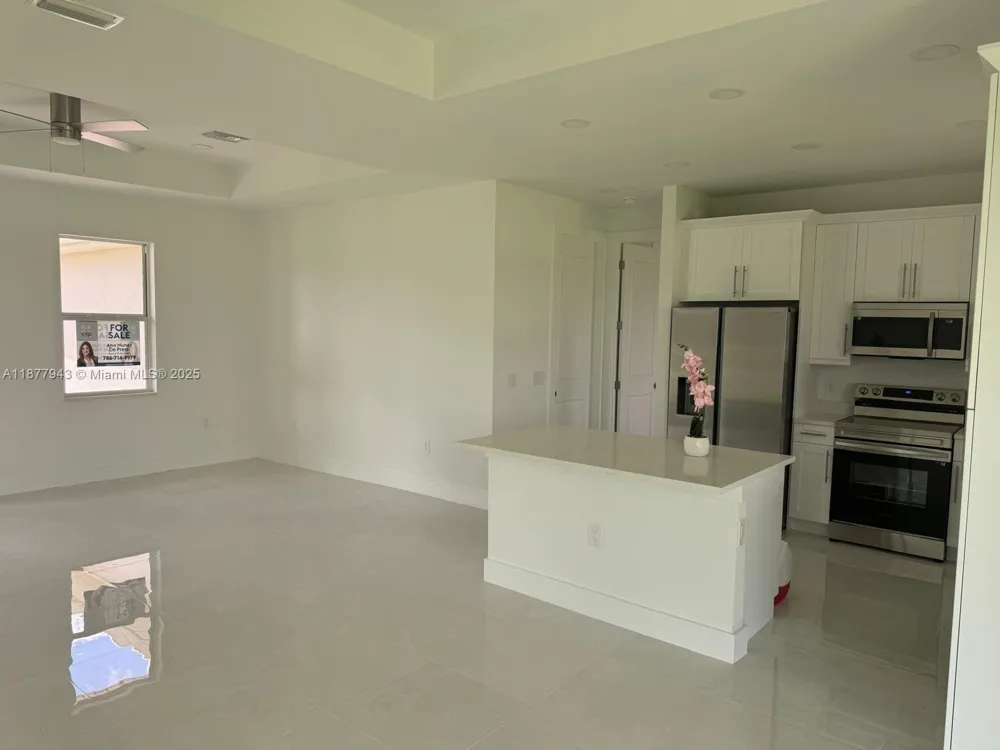 2044 Crawford Ave N Lehigh Acres, FL 33971