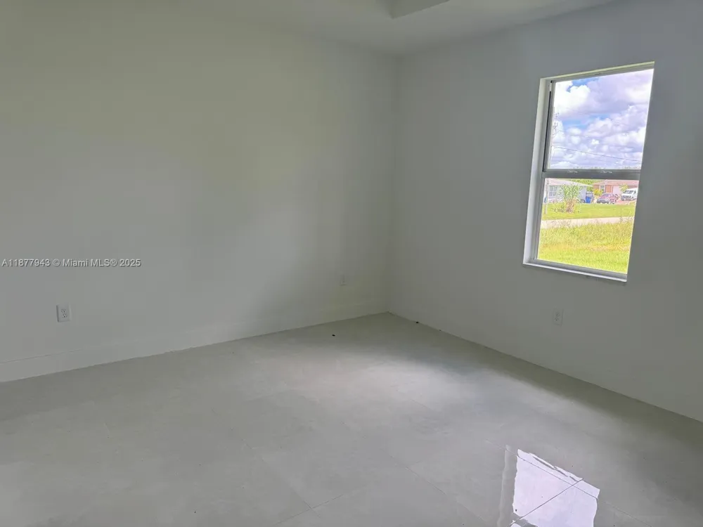 2044 Crawford Ave N Lehigh Acres, FL 33971
