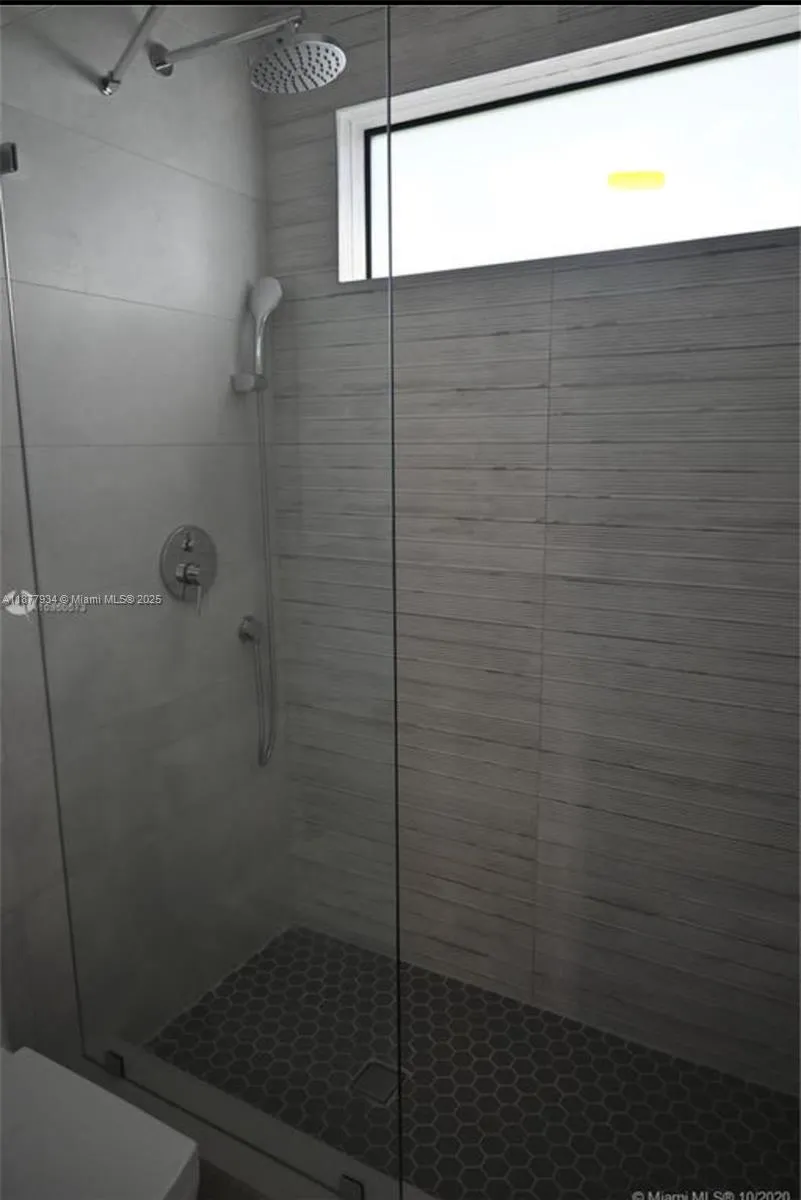 14 Coral Dr #1 Key Largo, FL 33037