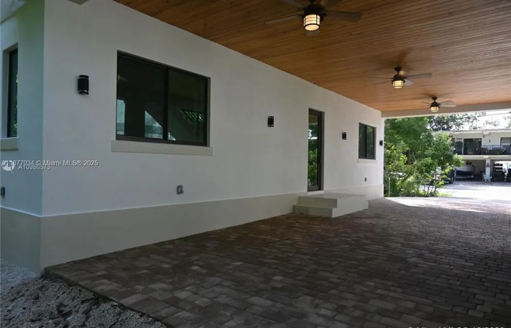 14 Coral Dr #1 Key Largo, FL 33037