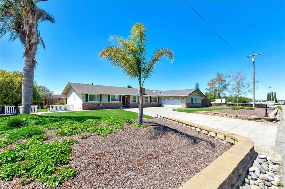 3455 Susie Lane Gilroy, CA 95020
