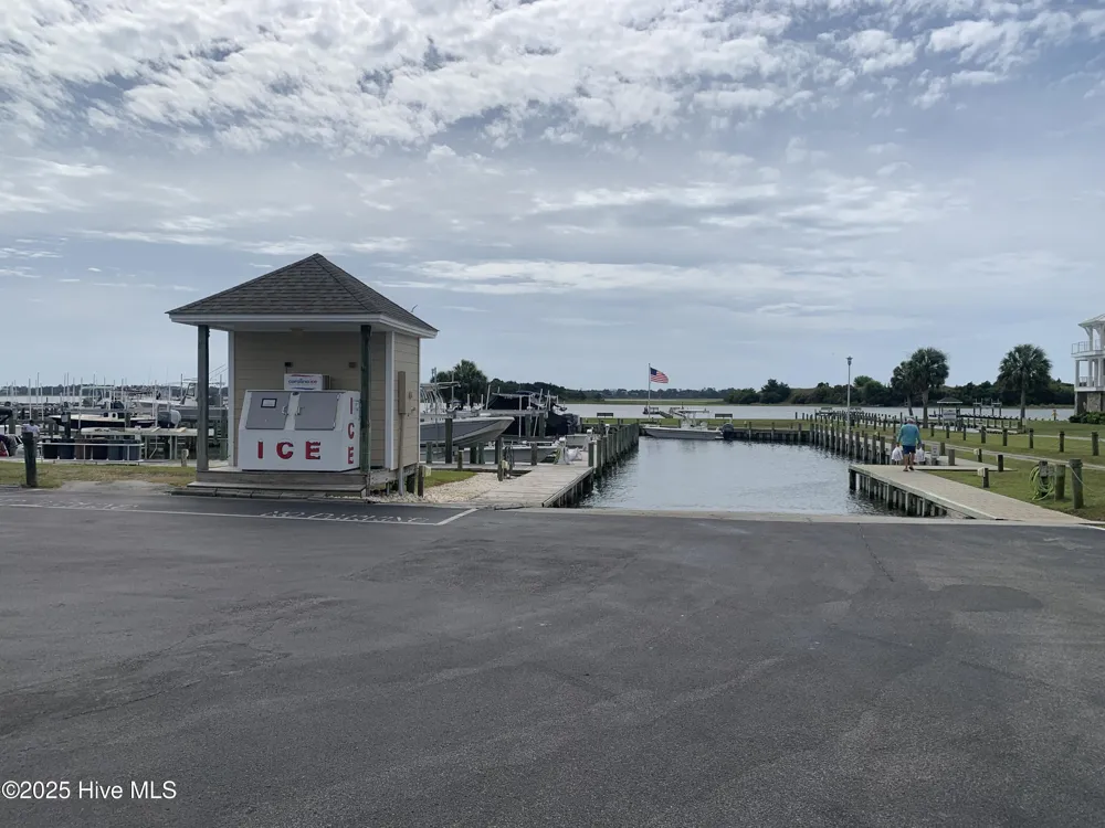 650 Cedar Point Boulevard #C 31 Cedar Point, NC 28584