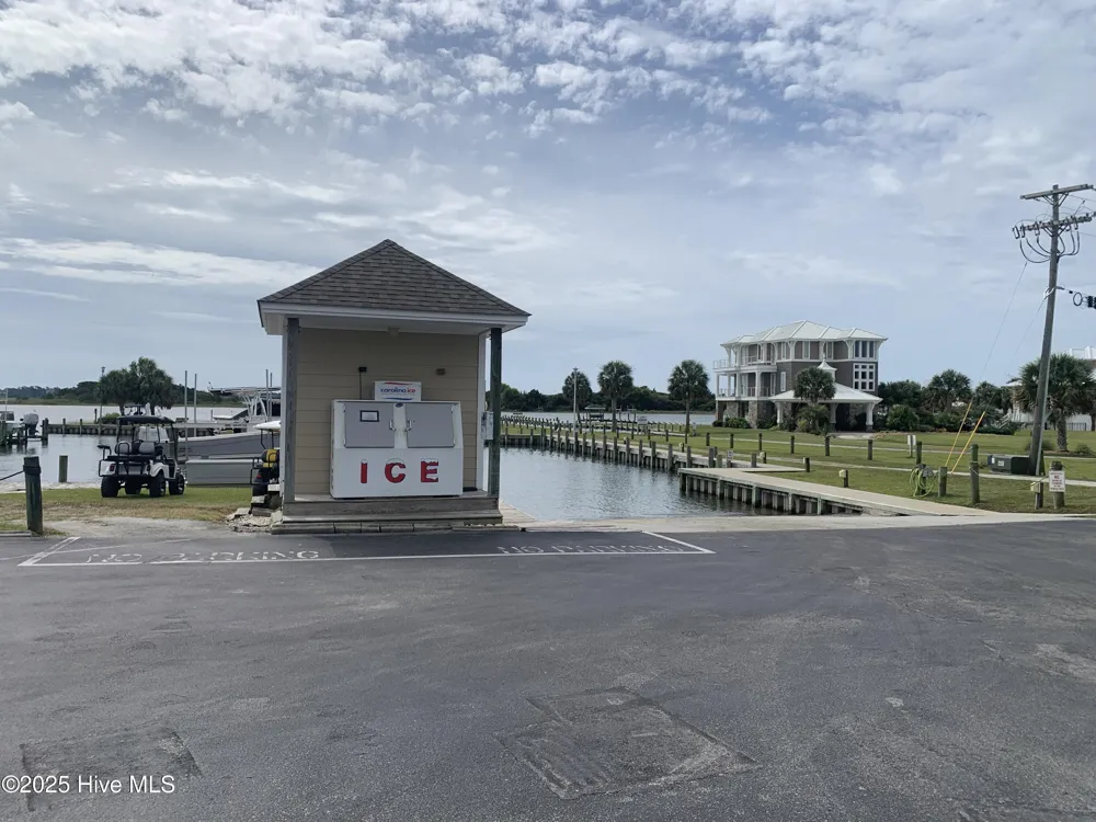 650 Cedar Point Boulevard #C 31 Cedar Point, NC 28584