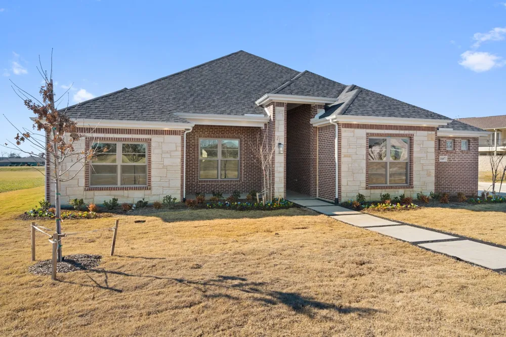 1607 Pebble Beach Lane Cedar Hill, TX 75104
