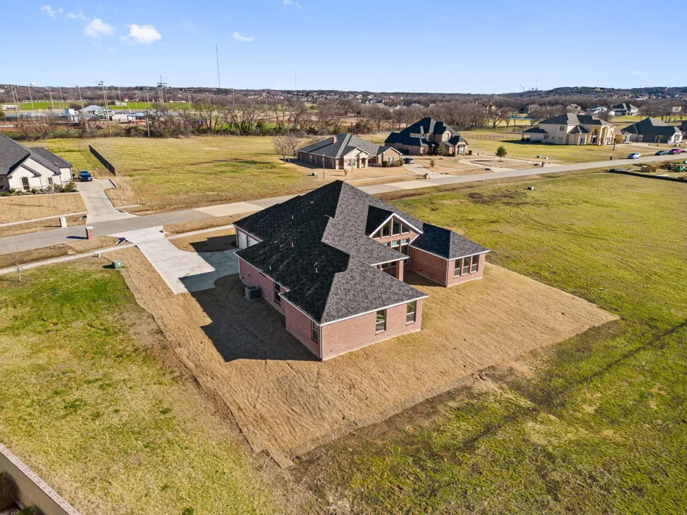 1607 Pebble Beach Lane Cedar Hill, TX 75104