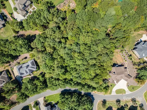 3200 Lake Pointe Drive
