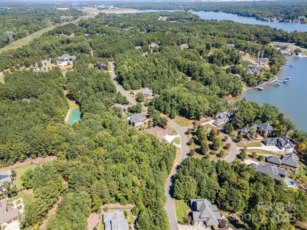3200 Lake Pointe Drive Belmont, NC 28012
