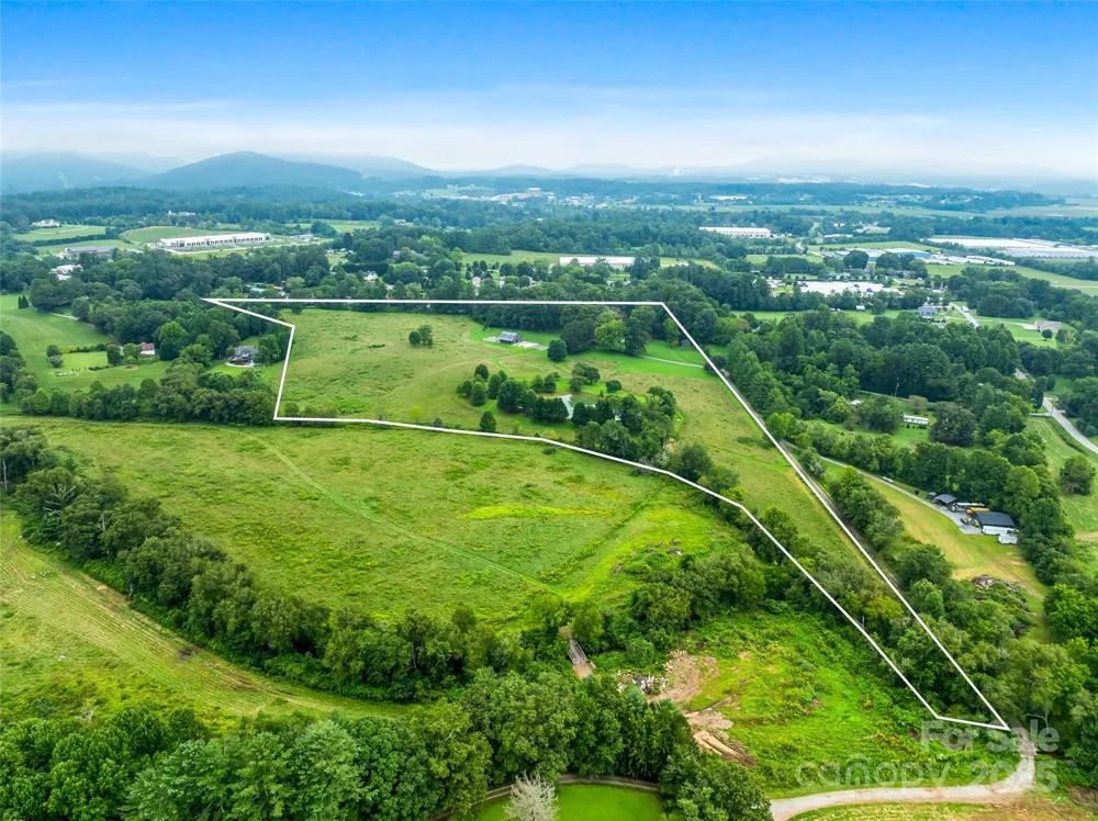 26 Cook Lane Mills River, NC 28759
