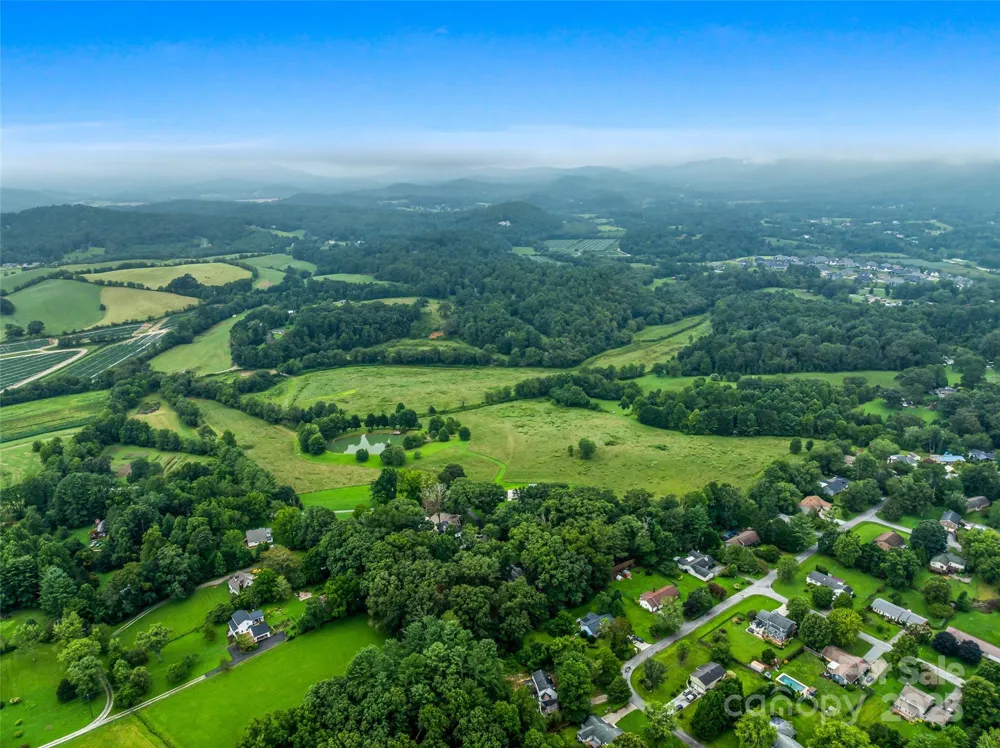 26 Cook Lane Mills River, NC 28759