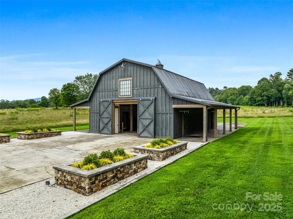 26 Cook Lane Mills River, NC 28759