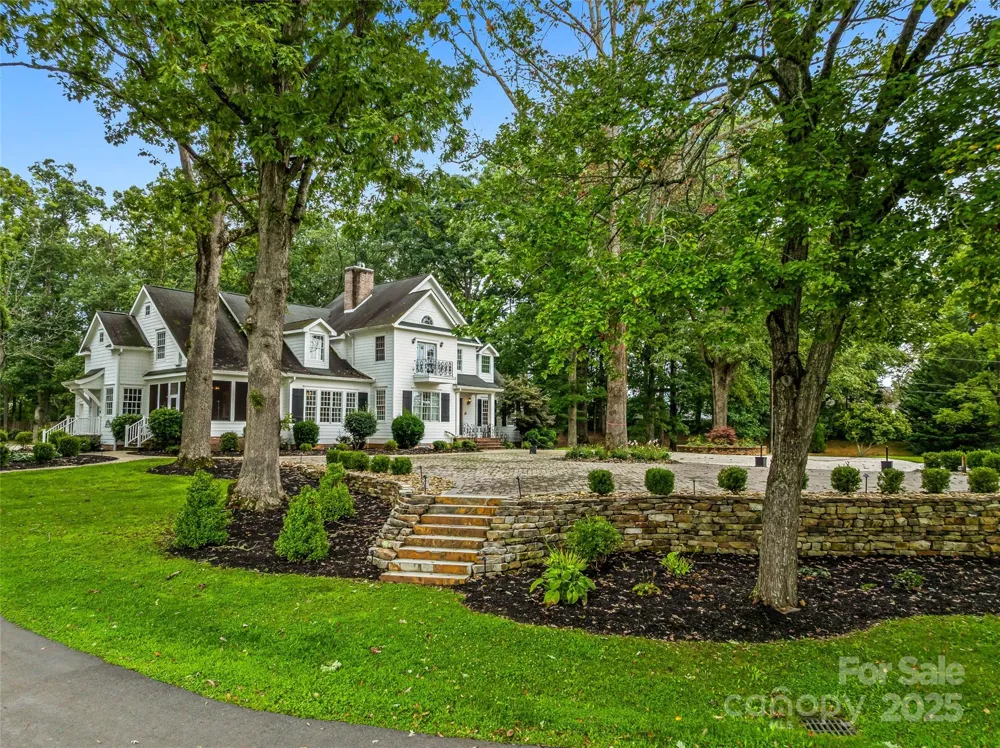 26 Cook Lane Mills River, NC 28759