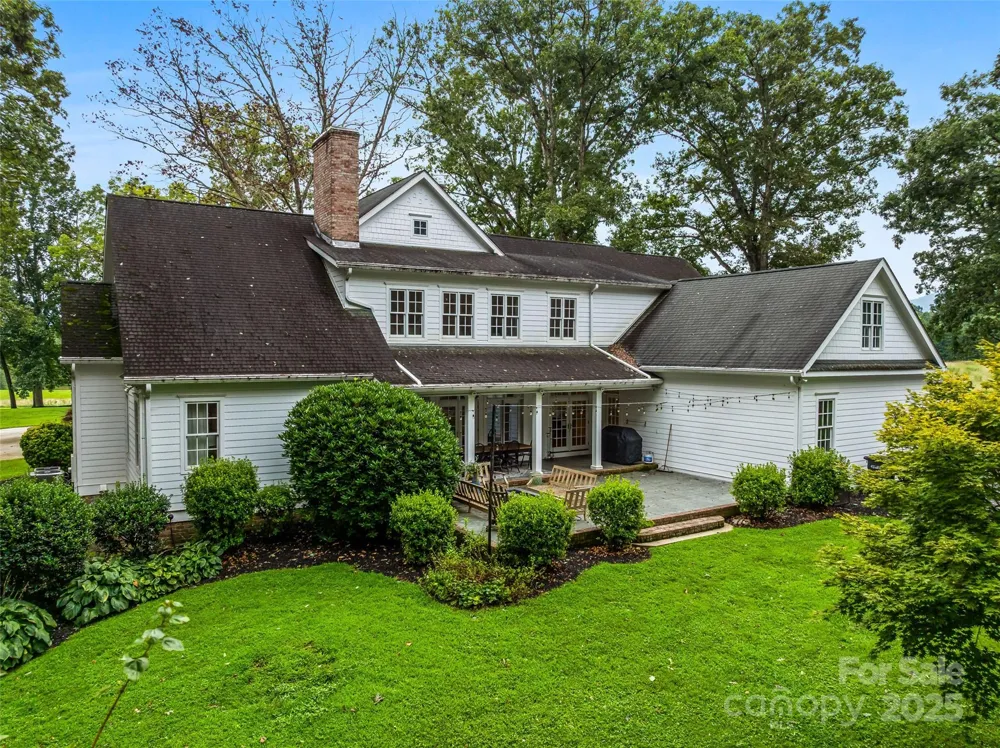 26 Cook Lane Mills River, NC 28759