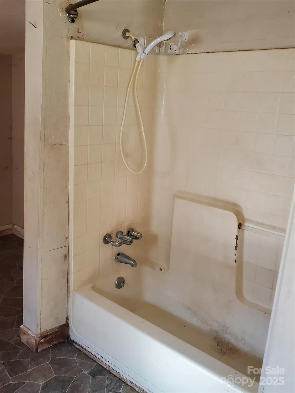 414 S Rowan Avenue Spencer, NC 28159