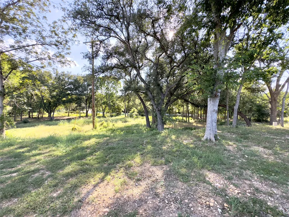 1869 Young Lane Lockhart, TX 78644