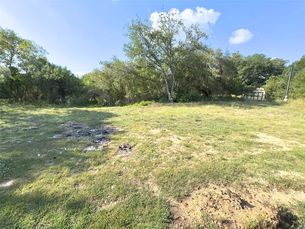 1869 Young Lane Lockhart, TX 78644