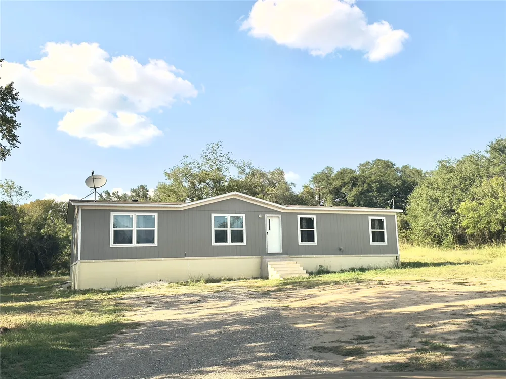 1869 Young Lane Lockhart, TX 78644