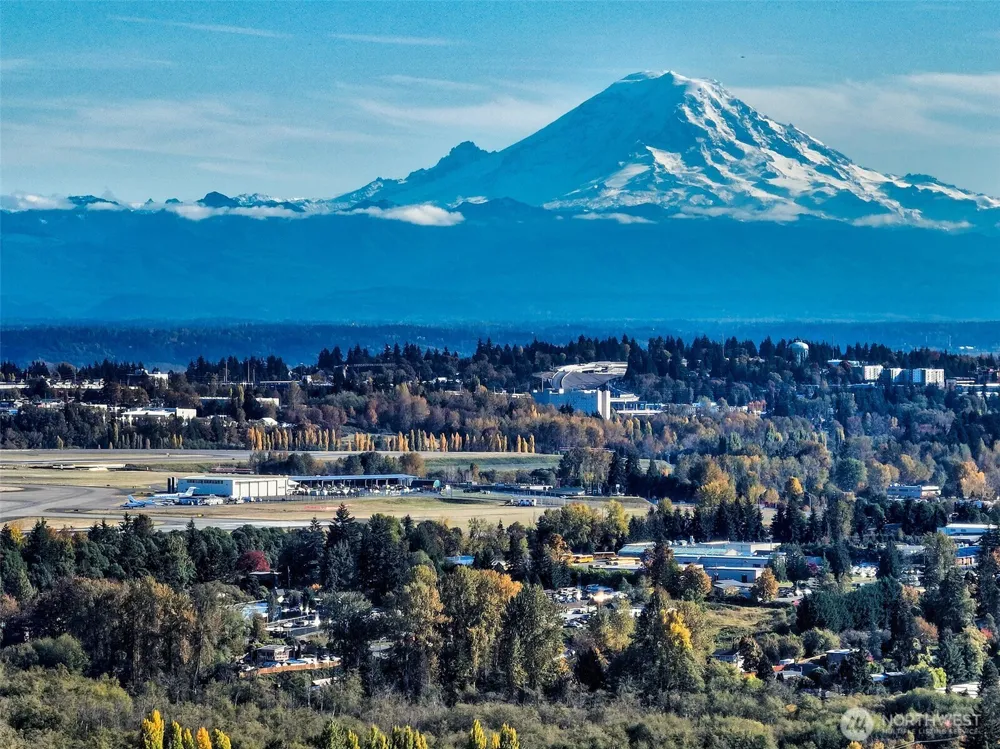 16504 3rd Avenue SW Burien, WA 98166