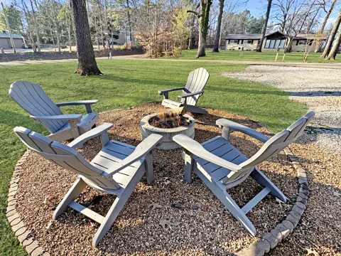 24 Eagle Creek Loop