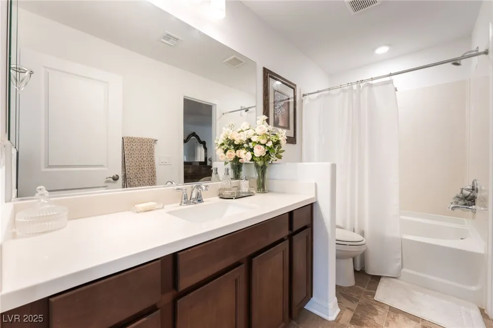7283 Grace Estate Avenue Las Vegas, NV 89113