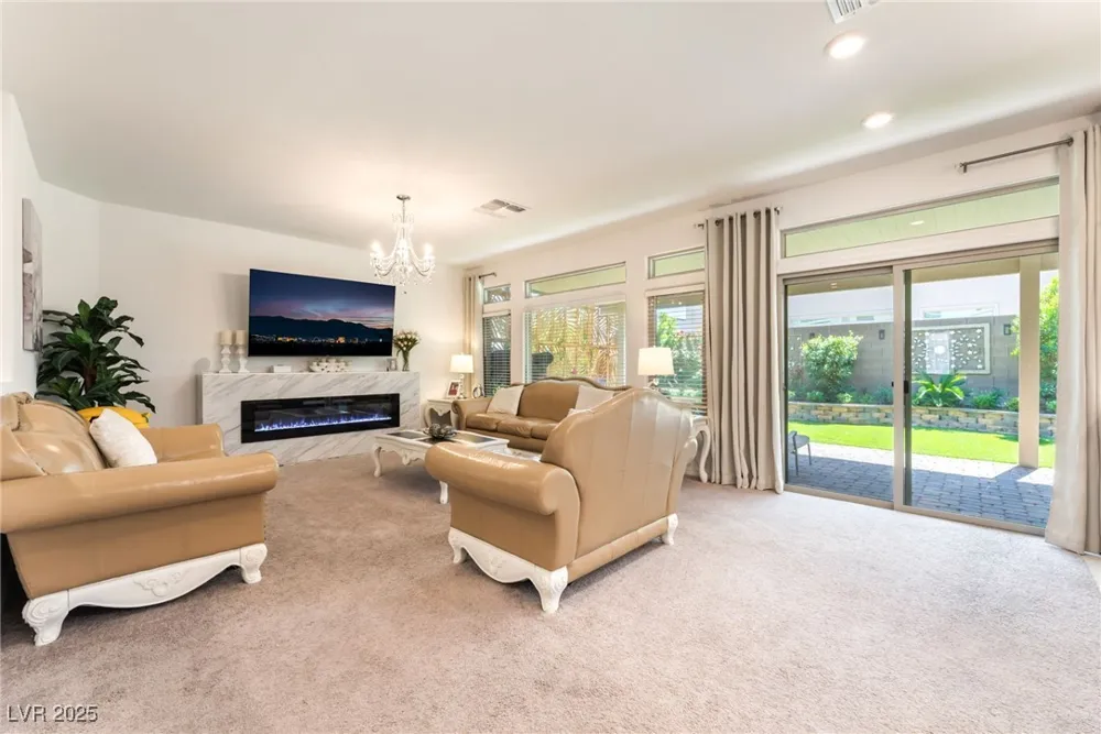 7283 Grace Estate Avenue Las Vegas, NV 89113