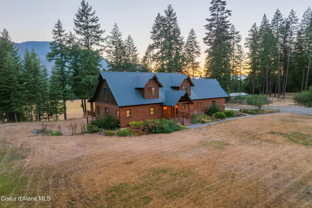 58250 Hwy 200 Clark Fork, ID 83811