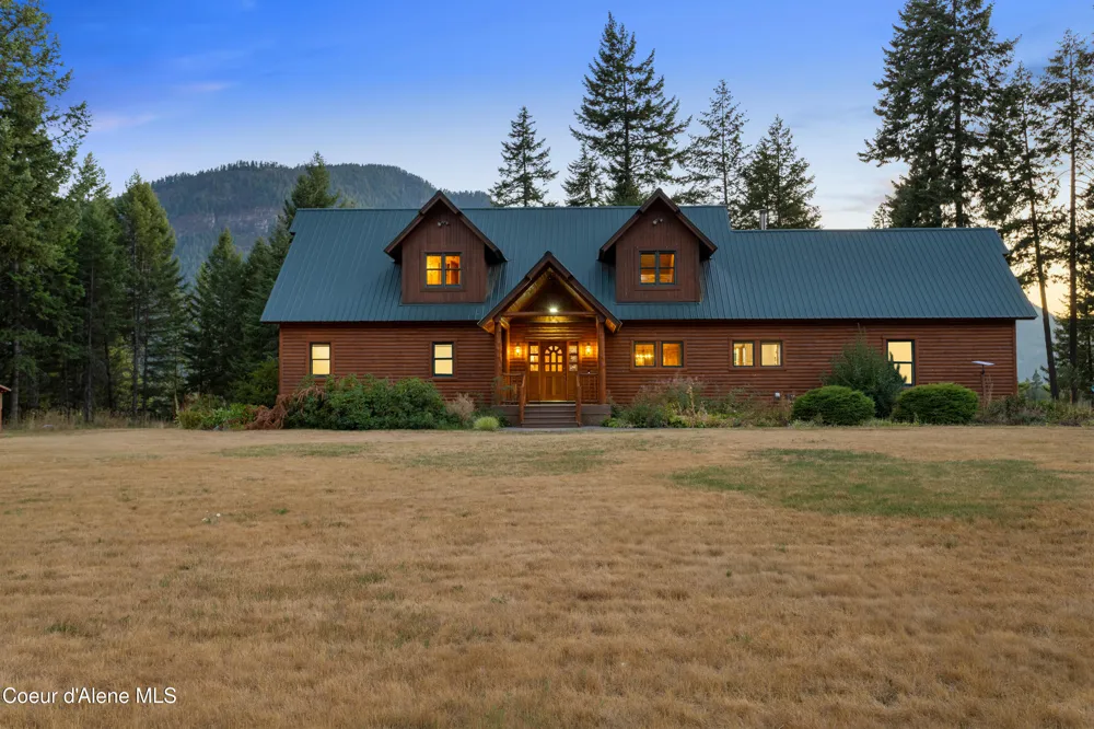 58250 Hwy 200 Clark Fork, ID 83811
