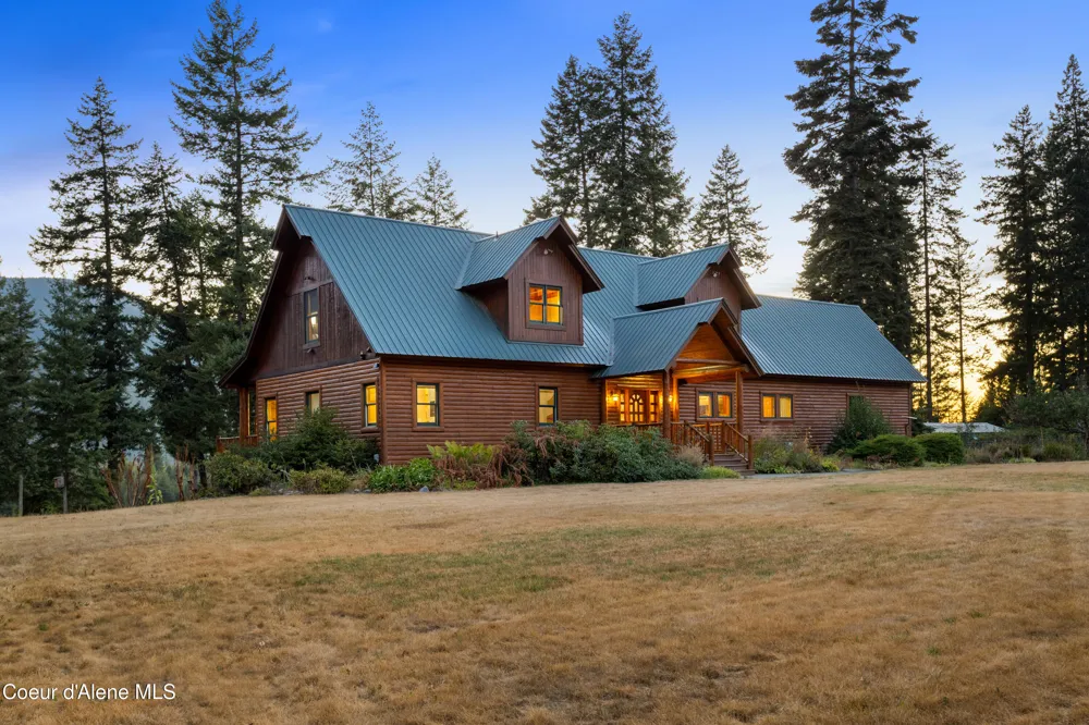 58250 Hwy 200 Clark Fork, ID 83811