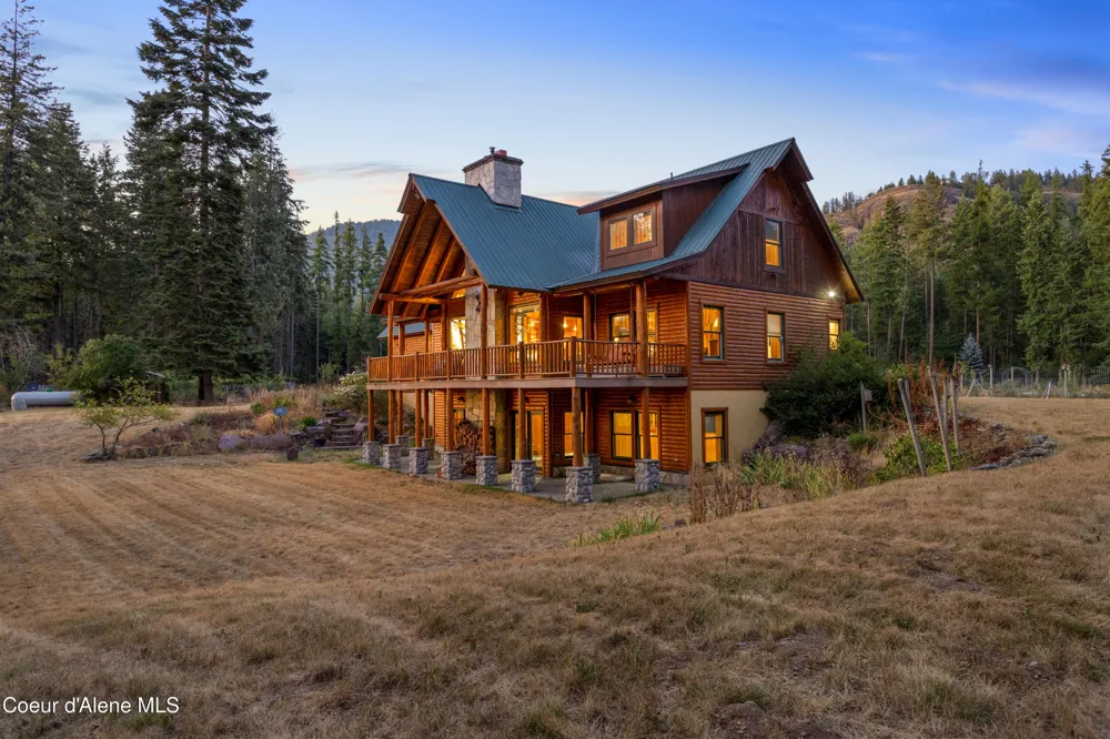 58250 Hwy 200 Clark Fork, ID 83811