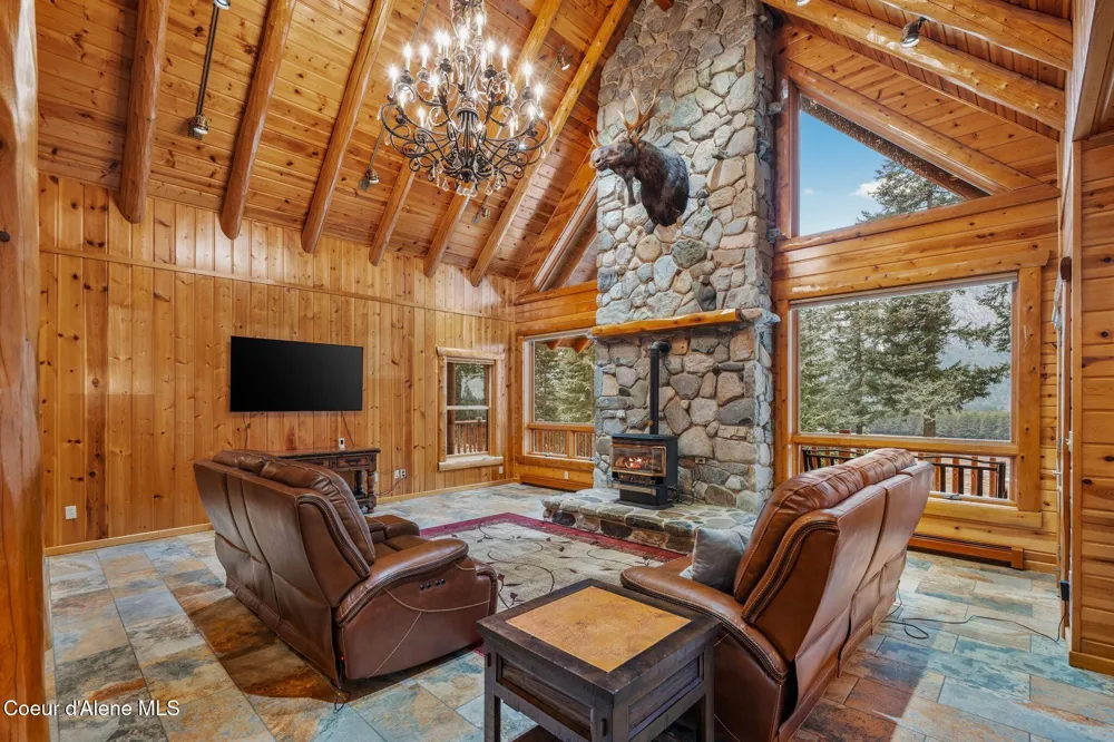 58250 Hwy 200 Clark Fork, ID 83811