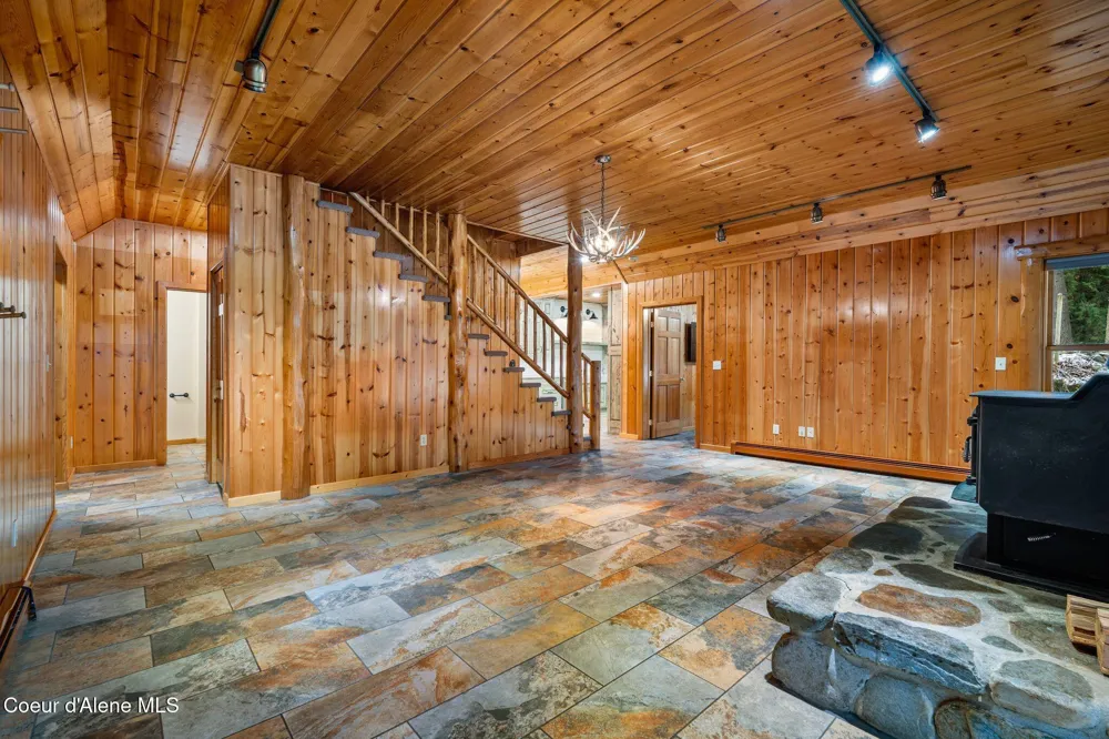 58250 Hwy 200 Clark Fork, ID 83811