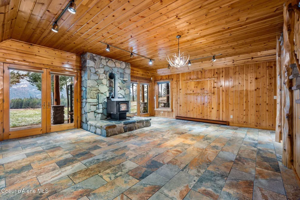 58250 Hwy 200 Clark Fork, ID 83811