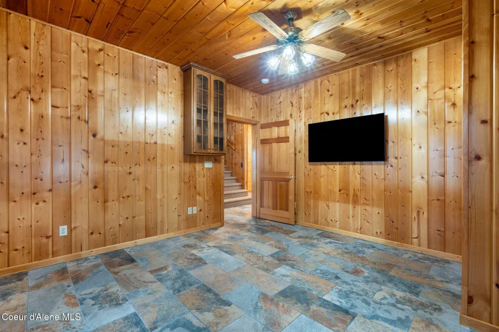 58250 Hwy 200 Clark Fork, ID 83811
