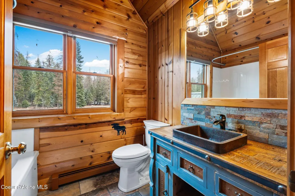 58250 Hwy 200 Clark Fork, ID 83811