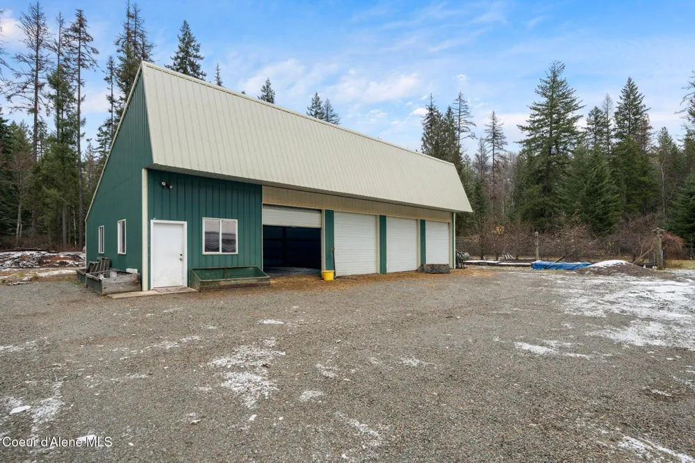 58250 Hwy 200 Clark Fork, ID 83811