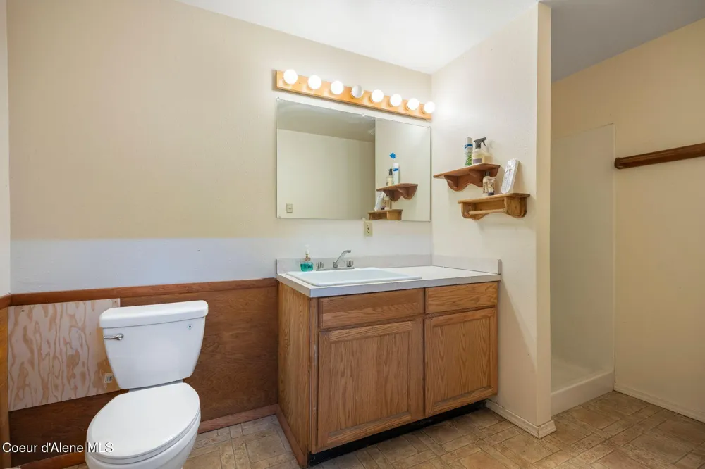 58250 Hwy 200 Clark Fork, ID 83811