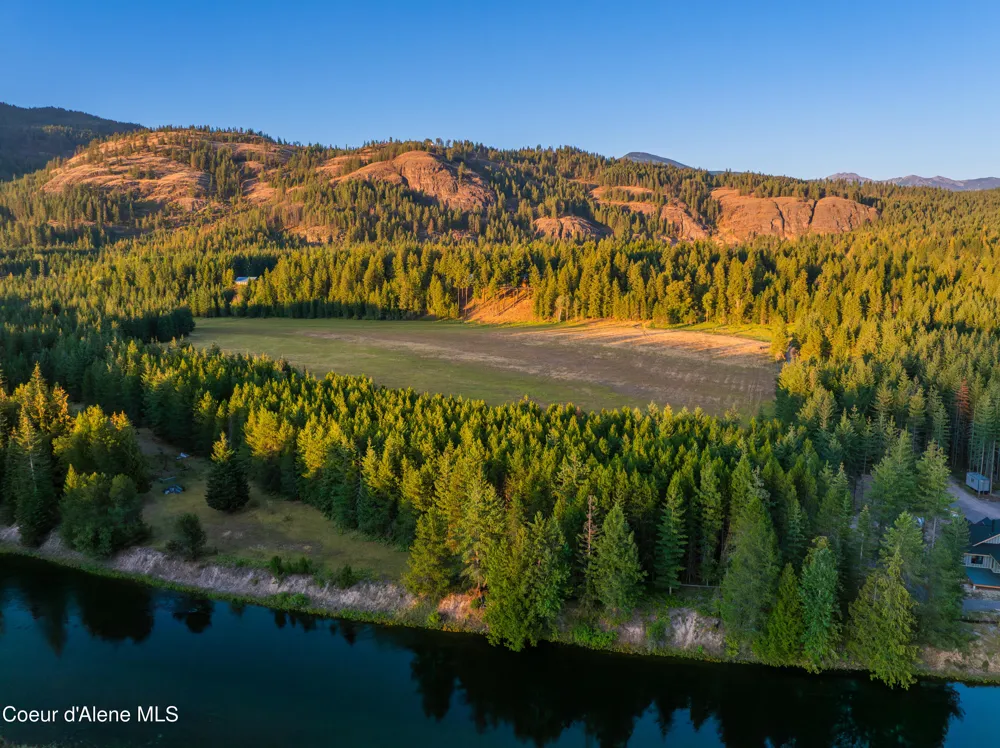 58250 Hwy 200 Clark Fork, ID 83811