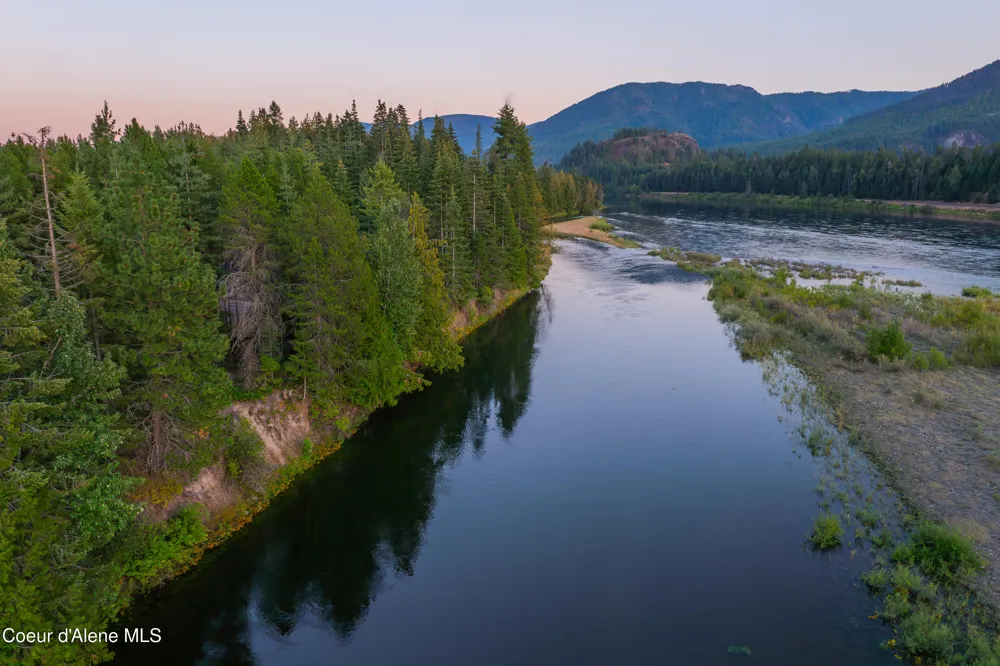 58250 Hwy 200 Clark Fork, ID 83811