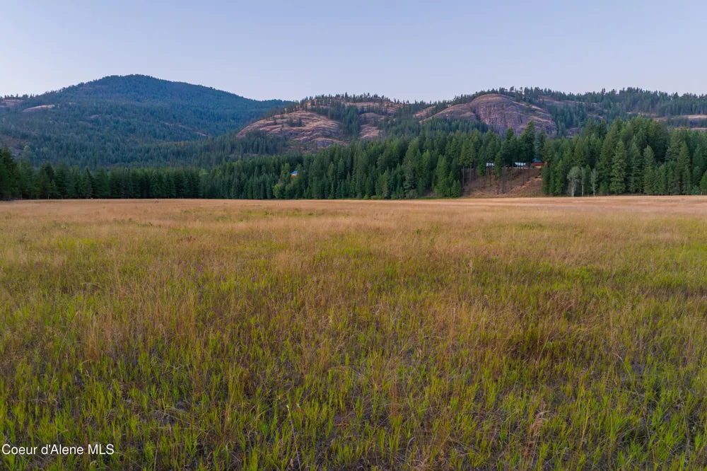 58250 Hwy 200 Clark Fork, ID 83811