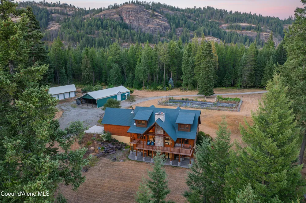 58250 Hwy 200 Clark Fork, ID 83811