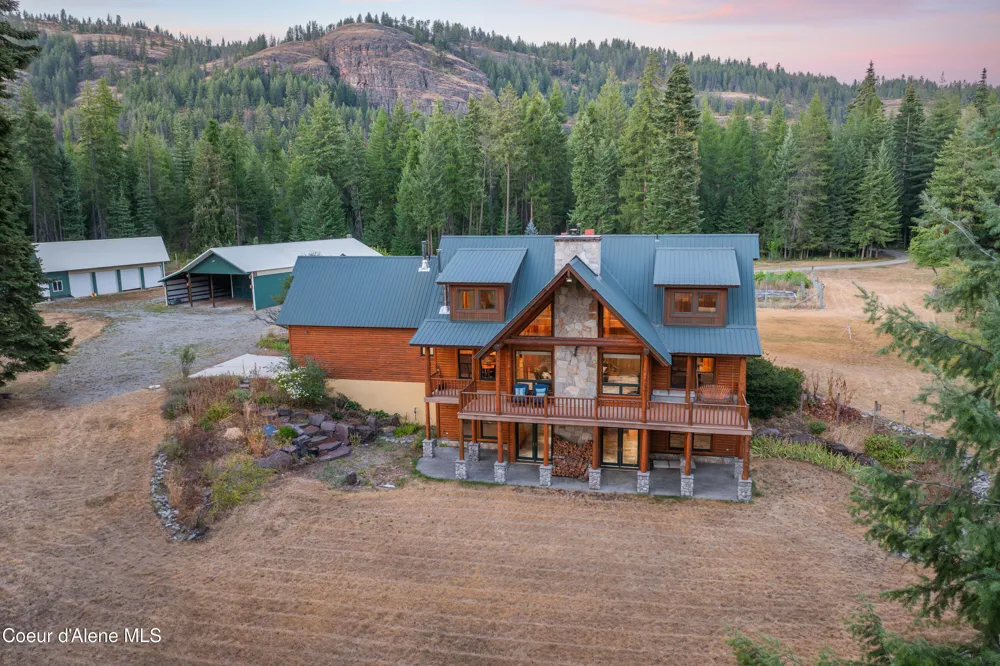 58250 Hwy 200 Clark Fork, ID 83811