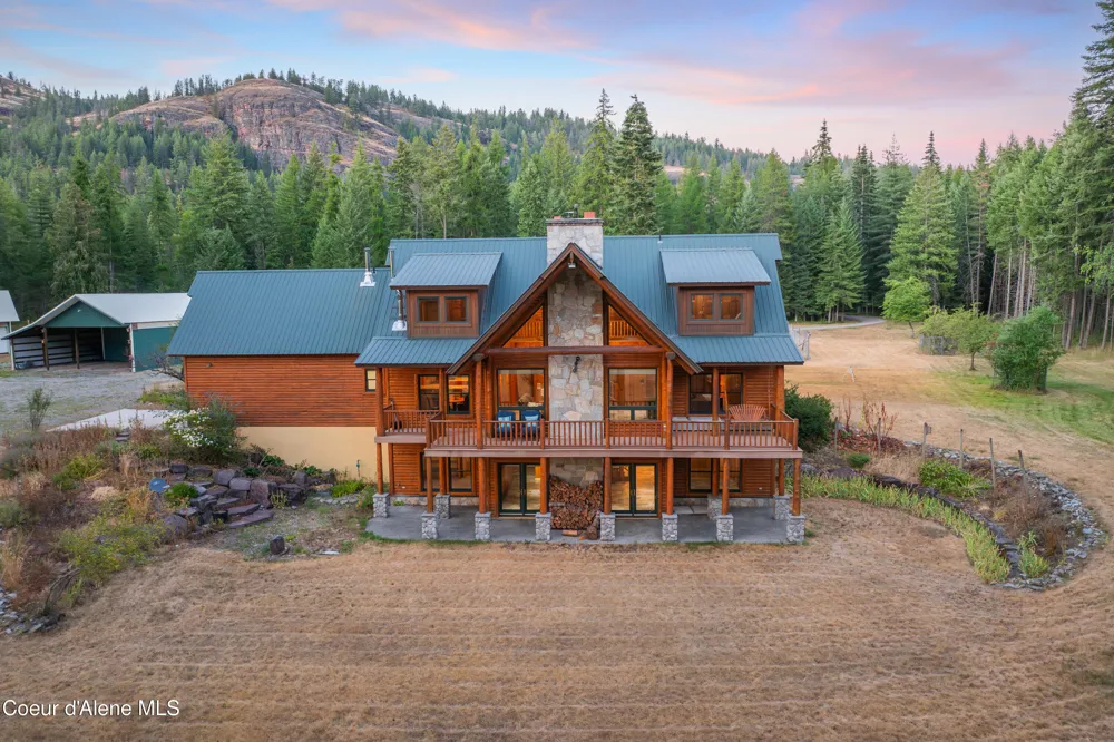 58250 Hwy 200 Clark Fork, ID 83811