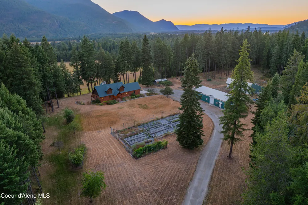 58250 Hwy 200 Clark Fork, ID 83811