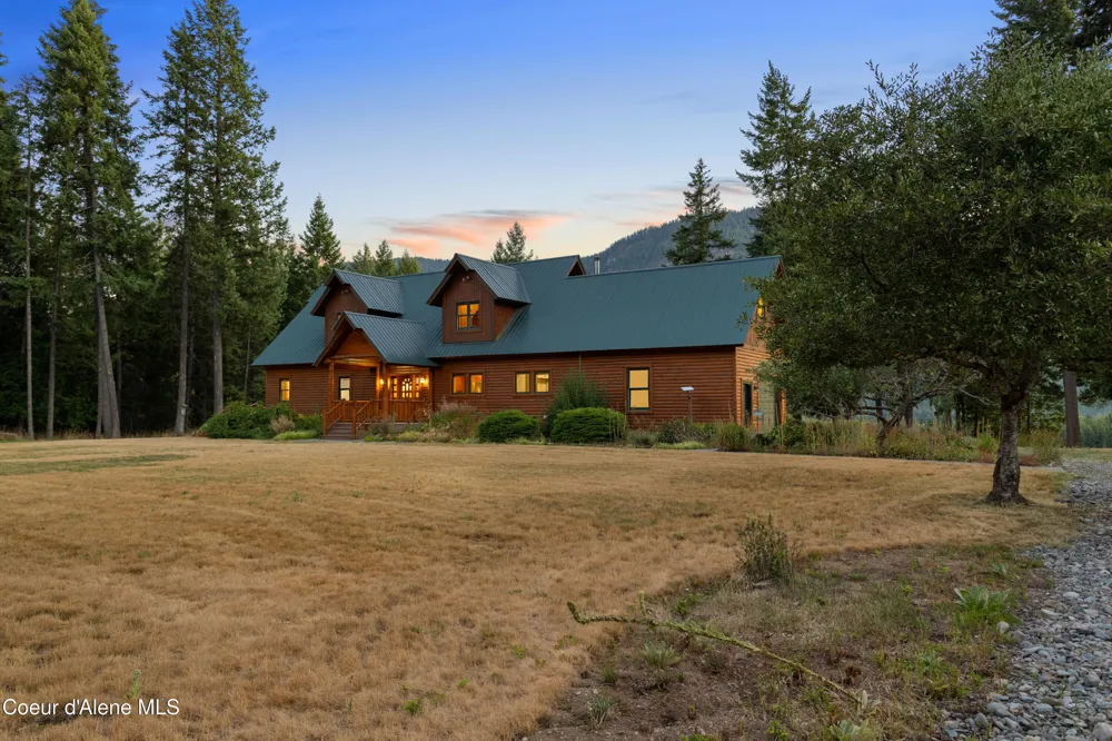 58250 Hwy 200 Clark Fork, ID 83811