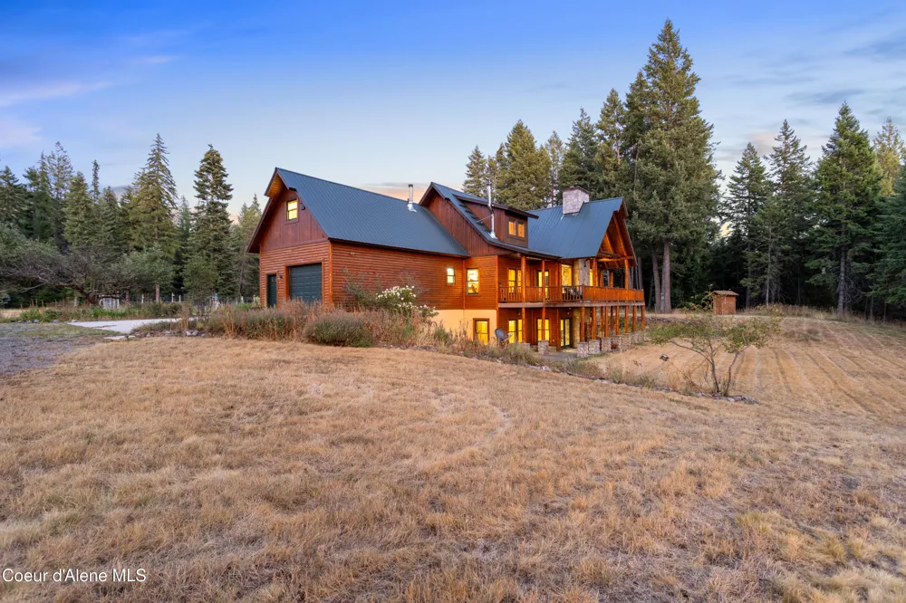 58250 Hwy 200 Clark Fork, ID 83811