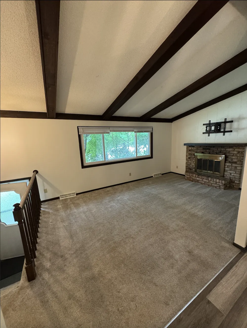 571 County Road B E Maplewood, MN 55117