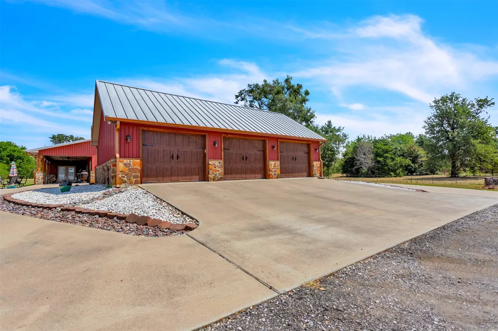 337 County Road 3535 Saltillo, TX 75478